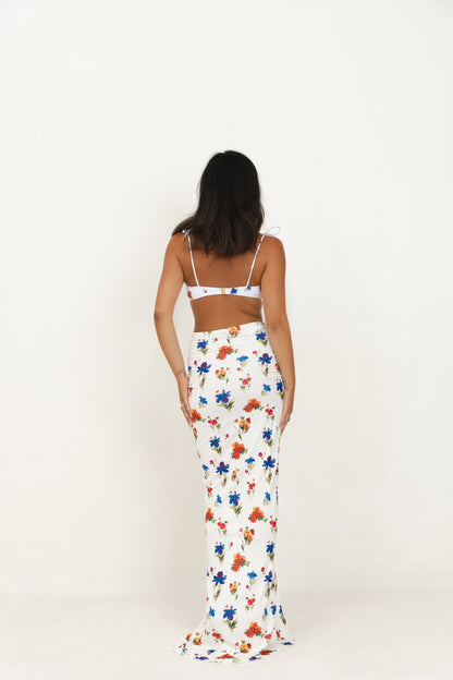 GONNA MUJER NARCISO